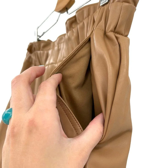 Abercrombie and Fitch Shorts Faux‎ Vegan Leather High Waist Camel Tan Size Large - Picture 5 of 12